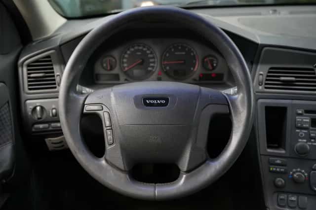 Volvo V70 (2001) thumbnail 6