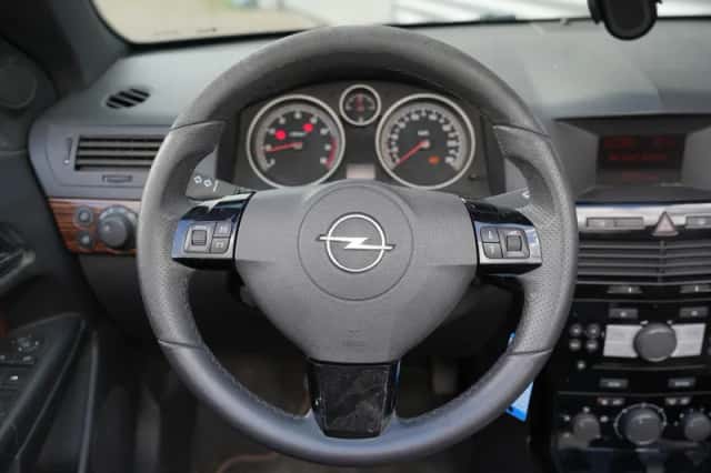 Opel Astra (2008) thumbnail 6