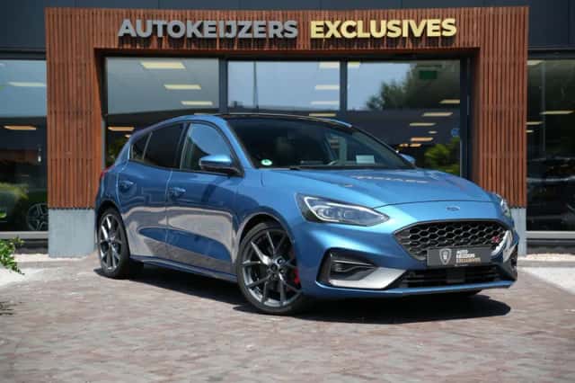 Ford Focus (2020) thumbnail 1