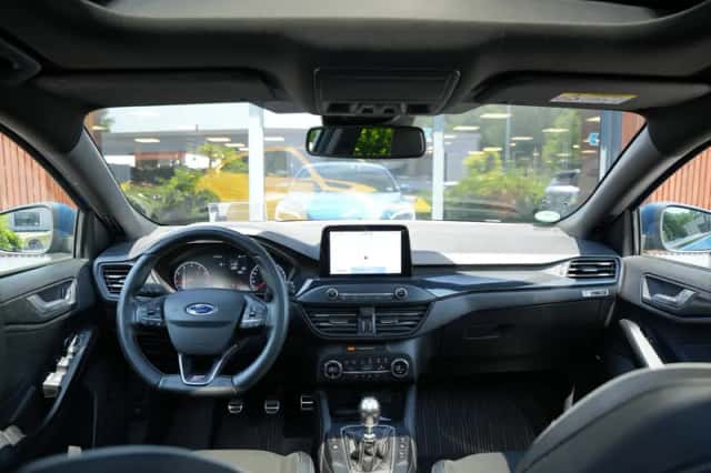 Ford Focus (2020) thumbnail 2