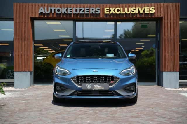 Ford Focus (2020) thumbnail 3