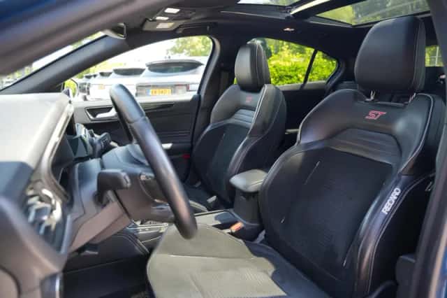 Ford Focus (2020) thumbnail 4