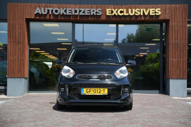 Kia Picanto (2015) thumbnail 3