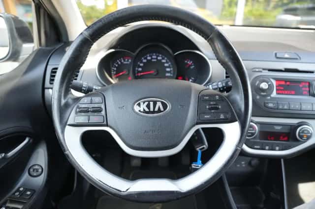 Kia Picanto (2015) thumbnail 6