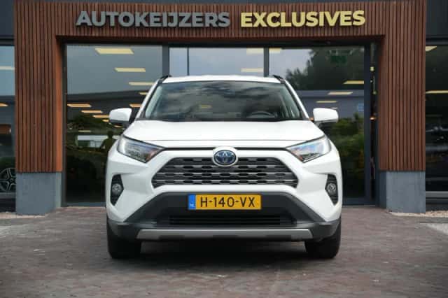 Toyota RAV4 (2019) thumbnail 3