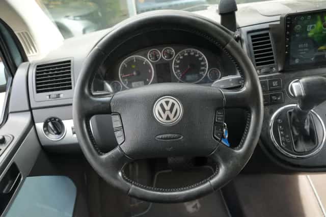 Volkswagen Transporter (2007) thumbnail 3