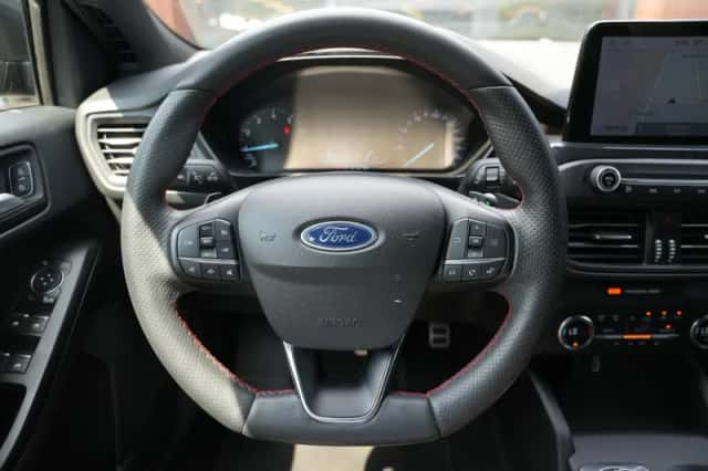 Ford Focus (2019) thumbnail 5