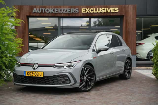 Volkswagen Golf (2024) thumbnail 5