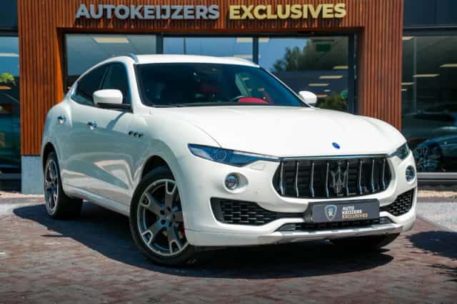 Maserati Levante (2017) thumbnail 1