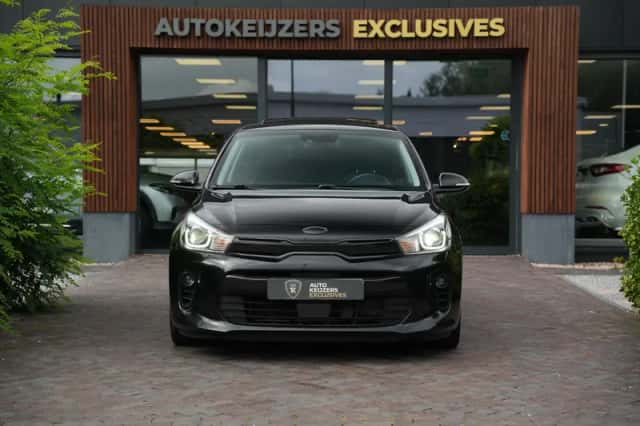 Kia Rio (2017) thumbnail 3
