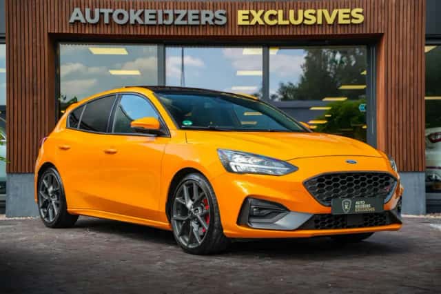 Ford Focus (2020) thumbnail 1