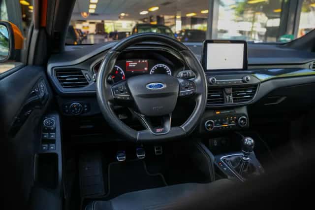 Ford Focus (2020) thumbnail 4