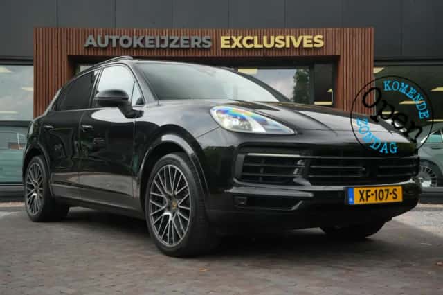 Porsche Cayenne (2018) thumbnail 1