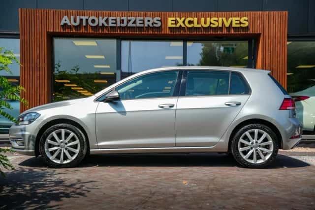 Volkswagen Golf (2018) thumbnail 5