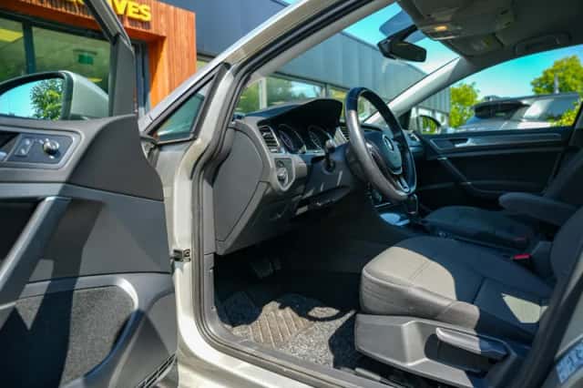 Volkswagen Golf (2018) thumbnail 6