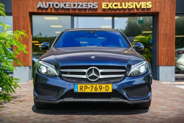 Mercedes-Benz C-Klasse (2018) thumbnail 3