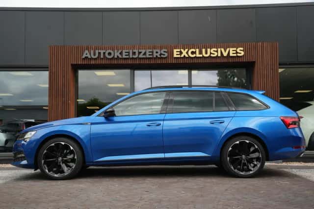 Škoda Superb (2021) thumbnail 3