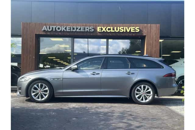 Jaguar XF Sportbrake (2020) thumbnail 5