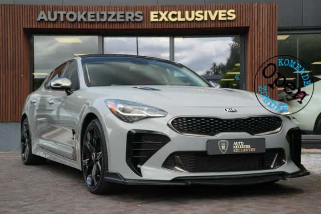 Kia Stinger (2019) thumbnail 1