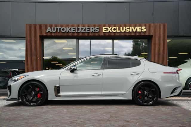 Kia Stinger (2019) thumbnail 5