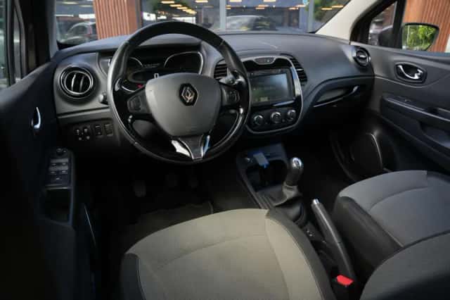 Renault Captur (2013) thumbnail 2