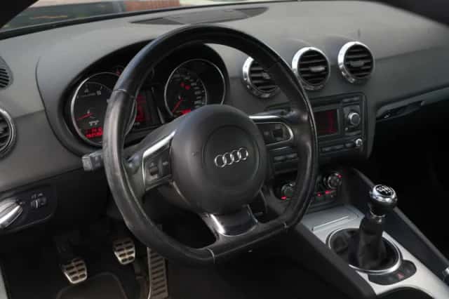Audi TT (2006) thumbnail 4