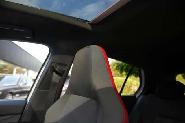 Volkswagen Golf (2020) thumbnail 4