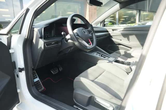 Volkswagen Golf (2020) thumbnail 6