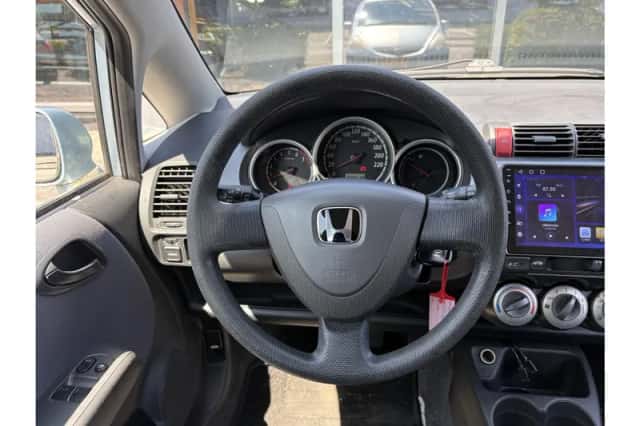 Honda Jazz (2005) thumbnail 6