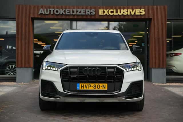 Audi Q7 (2021) thumbnail 3