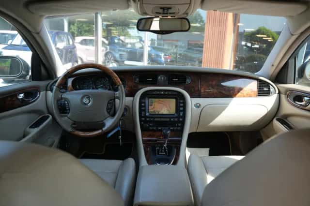 Jaguar XJR (2004) thumbnail 2
