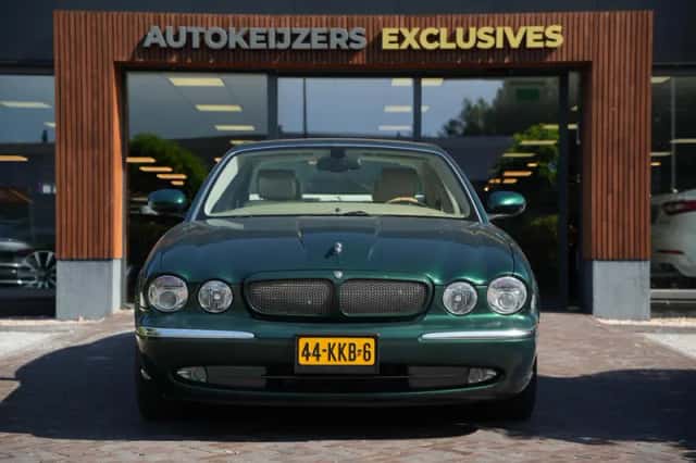 Jaguar XJR (2004) thumbnail 3