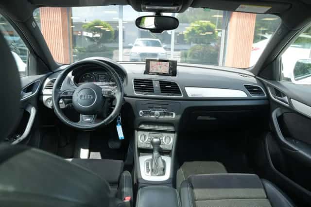 Audi Q3 (2013) thumbnail 2
