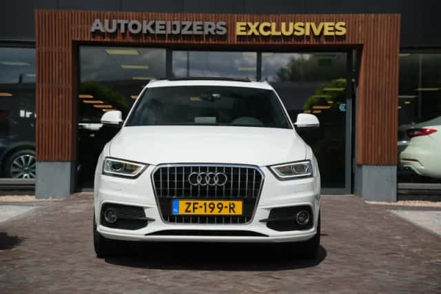 Audi Q3 (2013) thumbnail 3