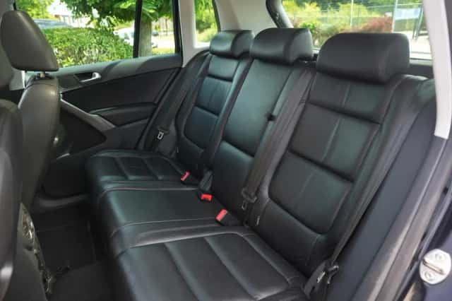 Volkswagen Tiguan (2009) thumbnail 6