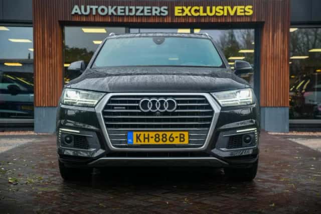 Audi Q7 (2016) thumbnail 3