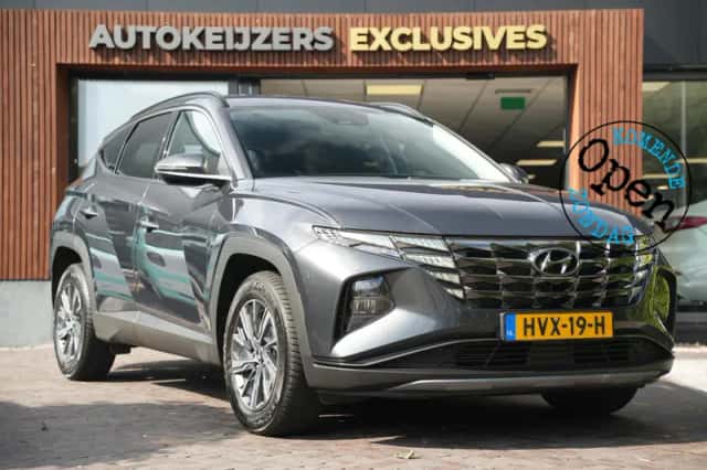 Hyundai Tucson (2024) thumbnail 1