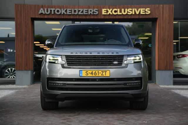 Land Rover Range Rover (2022) thumbnail 3