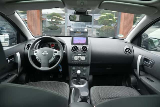 Nissan Qashqai (2008) thumbnail 2
