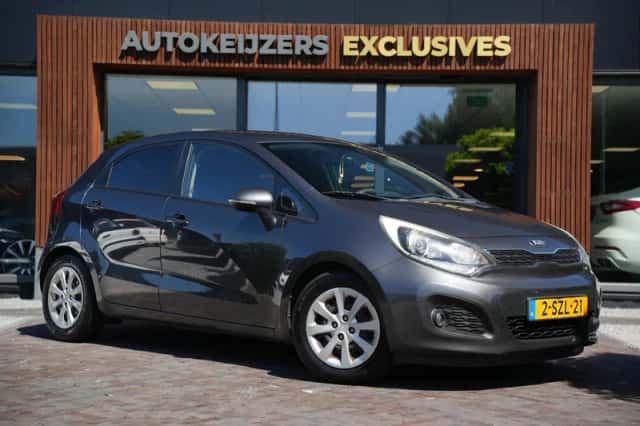 Kia Rio (2014) thumbnail 1