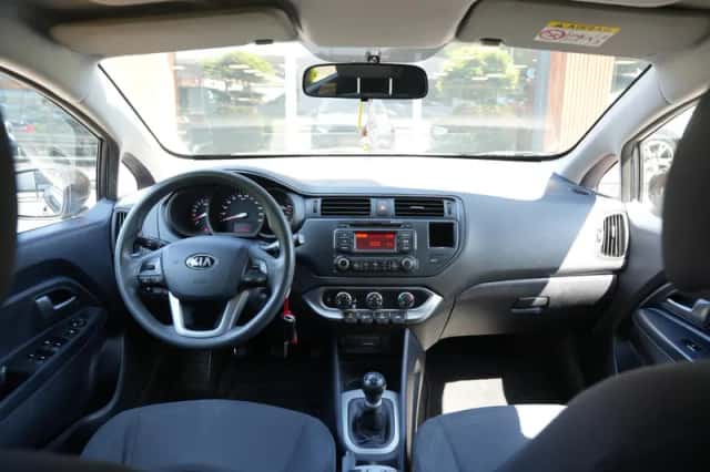 Kia Rio (2014) thumbnail 2