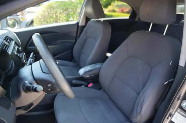 Kia Rio (2014) thumbnail 3