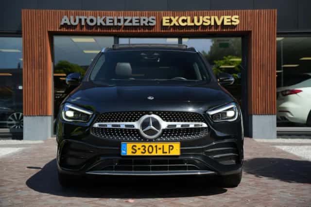 Mercedes-Benz GLA (2020) thumbnail 3