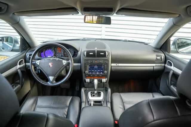 Porsche Cayenne (2005) thumbnail 2