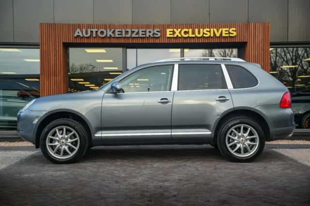 Porsche Cayenne (2005) thumbnail 5