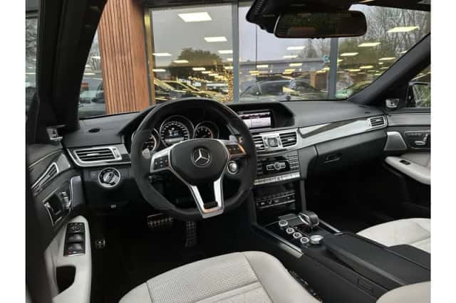 Mercedes-Benz E-Klasse (2013) thumbnail 2