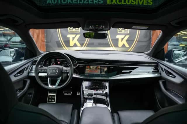 Audi Q8 (2021) thumbnail 2