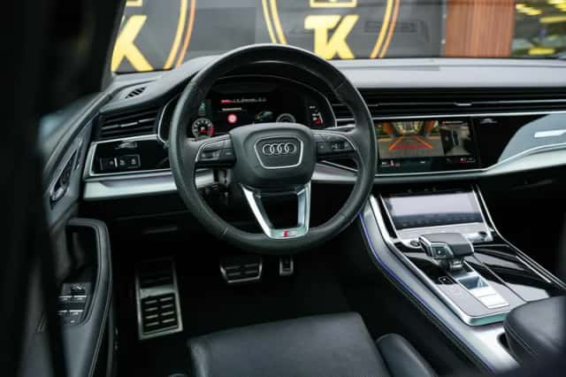 Audi Q8 (2021) thumbnail 4