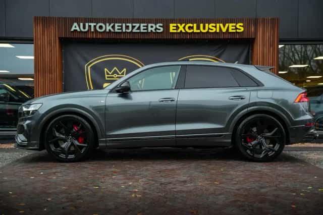 Audi Q8 (2021) thumbnail 5