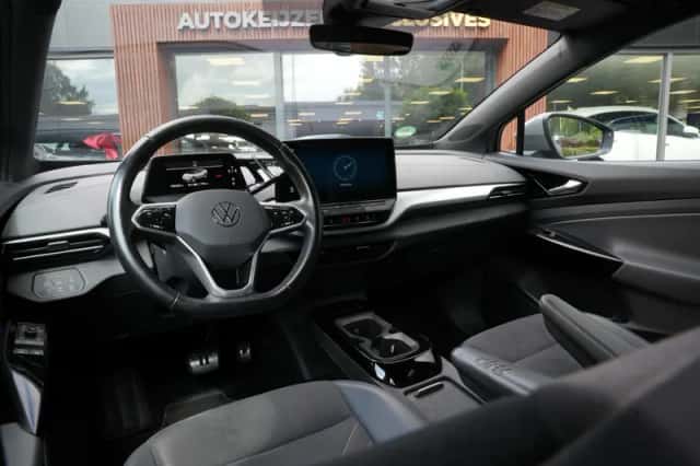 Volkswagen ID.5 (2022) thumbnail 2
